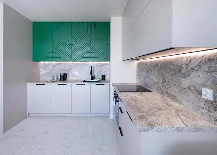 Widzewska Chic By Bookinghost *