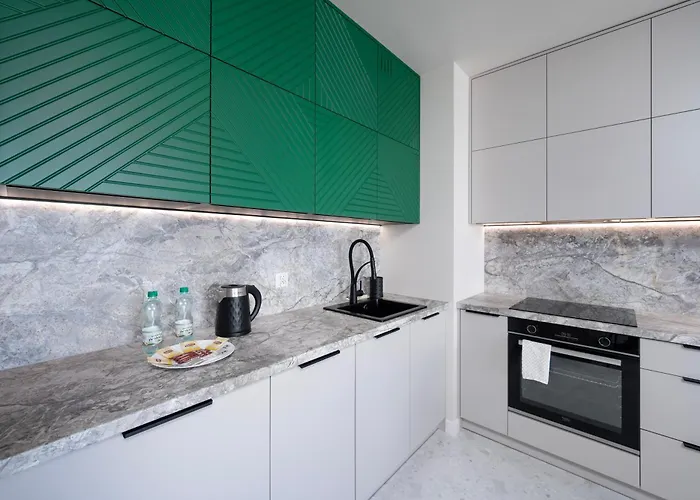 Widzewska Chic By Bookinghost